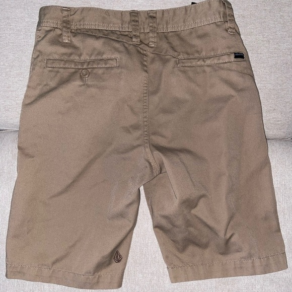 Volcom shorts - Picture 3 of 3